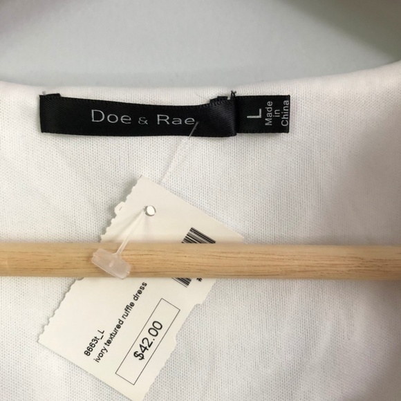 Ivory Textured Ruffle Tunic - Picture 3 of 5